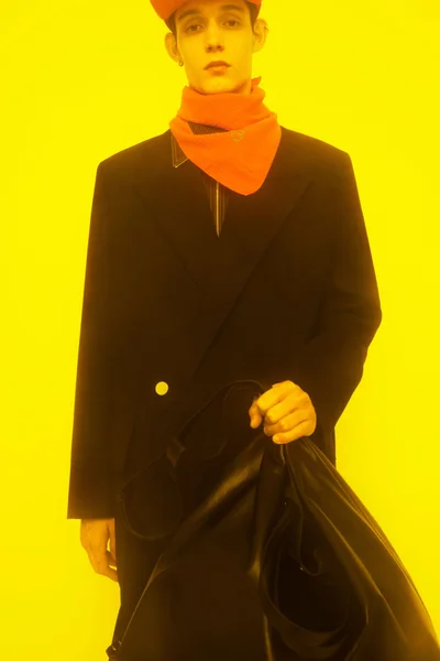Look 19